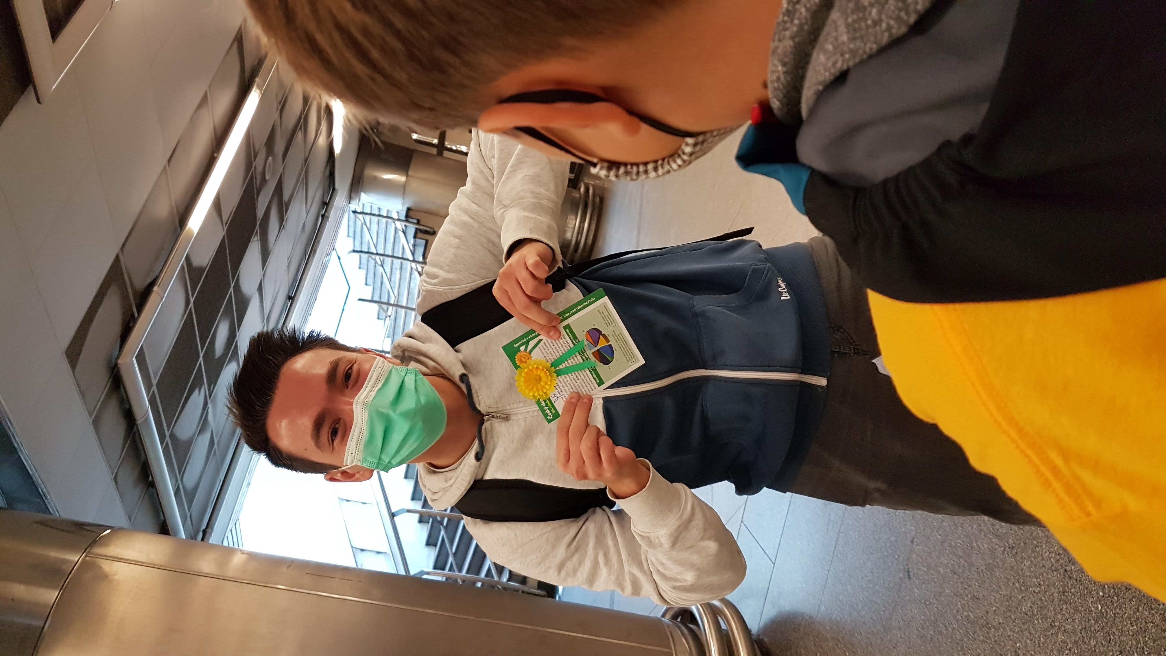 Veselí přispívající
